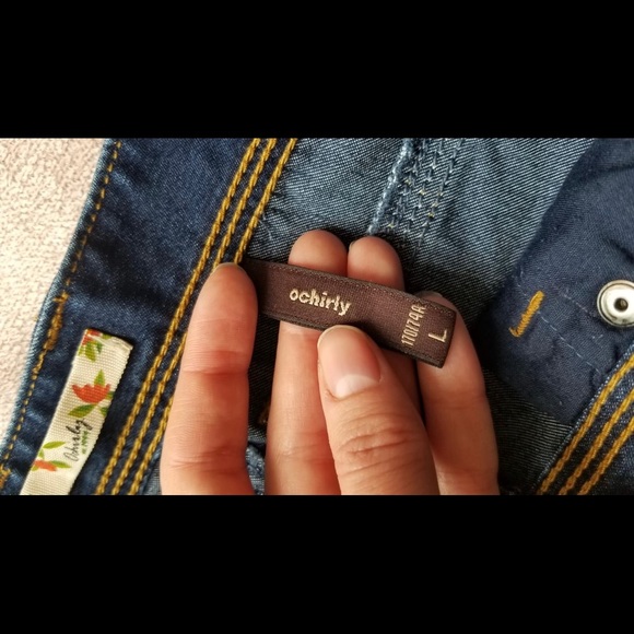 Ochirly Jean Shorts - Picture 7 of 9